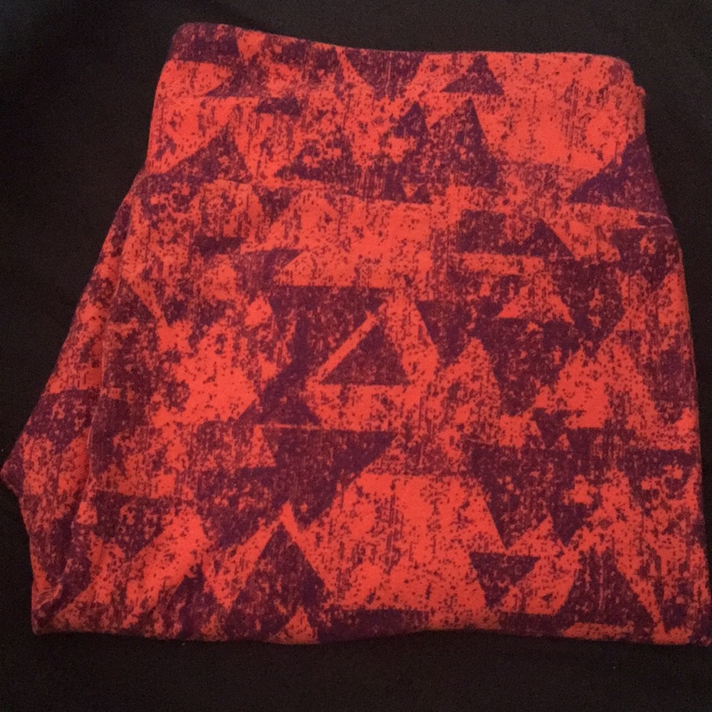 NWOT TC Lularoe Leggings